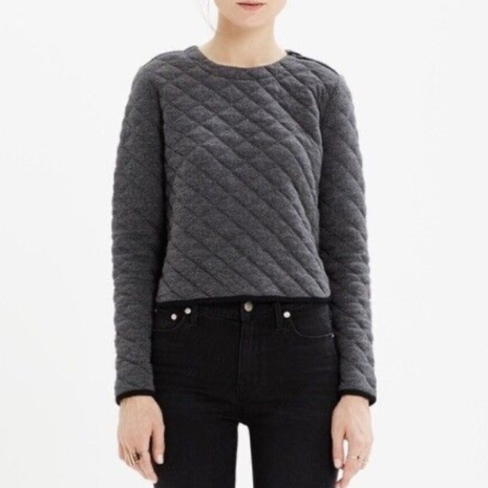 Madewell Gray Quilted Cropped Sweater with zip shoulder detail and black piping